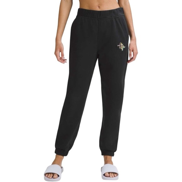 Lululemon Athletica  Relaxed High-Rise Jogger *Pride Black Size 6 - Picture 6 of 12
